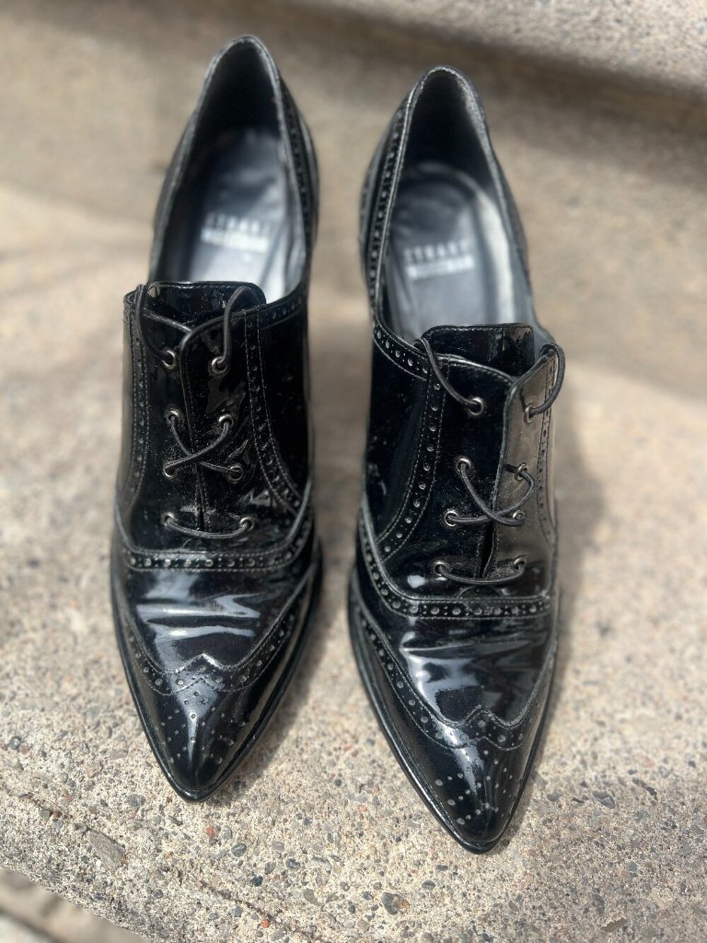 Stuart Weitzman Lace‑Up Pointed‑Toe Patent Leather Heels Size 7